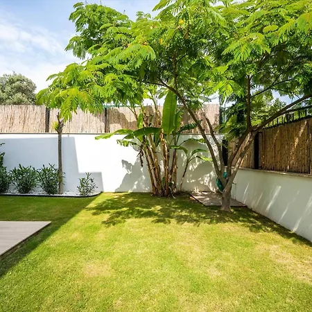 Luxury Vacation Seaside With Privacy Villa *